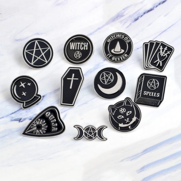 Miss-Zoe-Handmade-Witch-Ouija-Moon-Tarot-BooK-New-Goth-Style-Enamel-Pins-Badge-Denim-Jacket