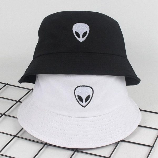 alien-hat2-min