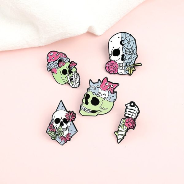 Living-Skeleton-Enamel-Pins-Custom-Rose-Cats-Skull-Dagger-Brooch-Lapel-Badge-Bag-Punk-Gothic-Jewelry-3